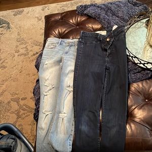 2 Hollister jeans both in great condition, barley worn